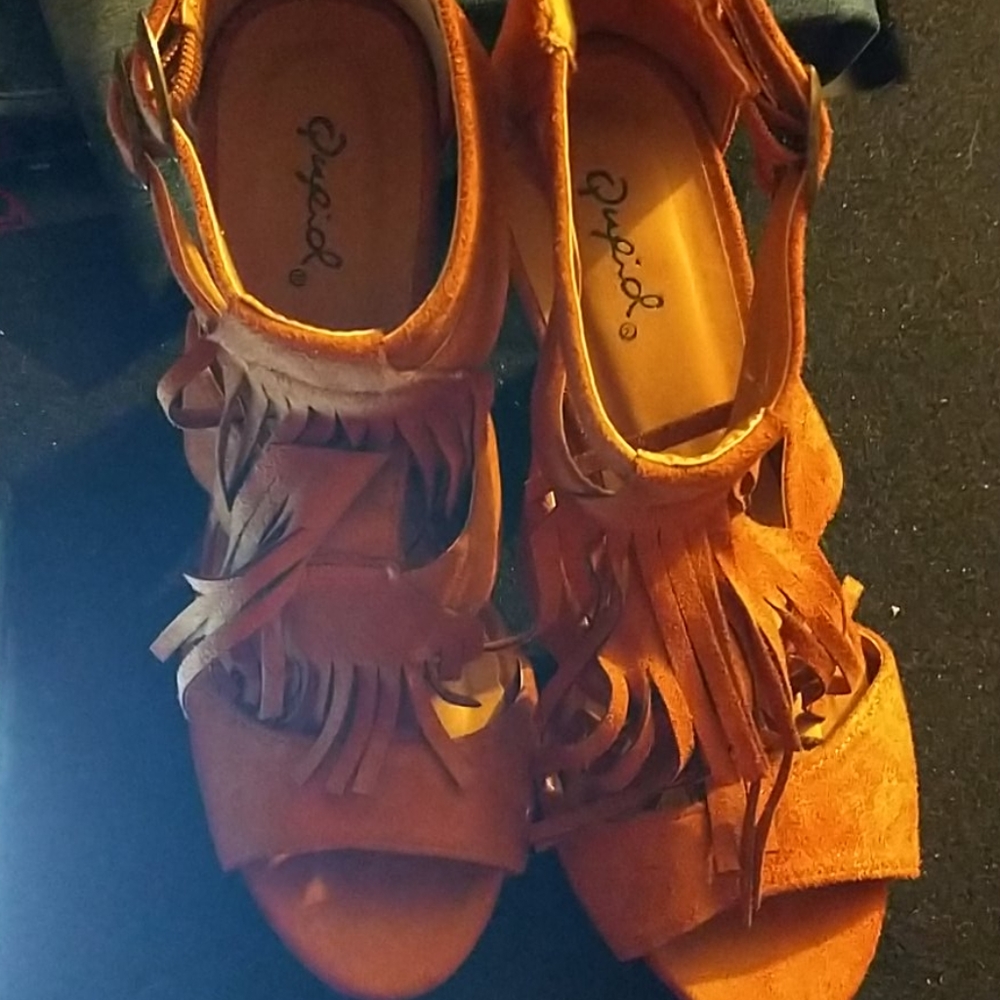 Ladies shoes
